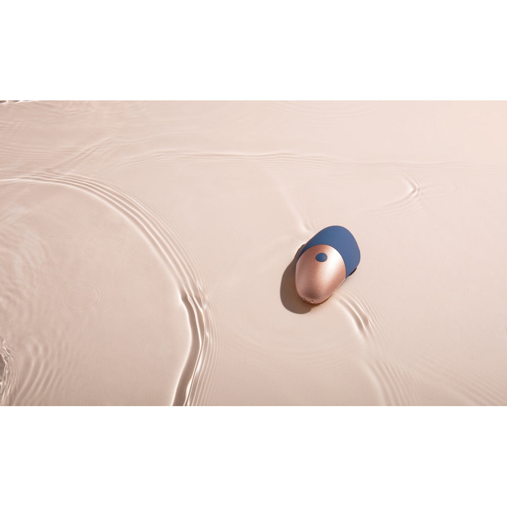 Deia the Arouser Thumping Stimulator - Navy