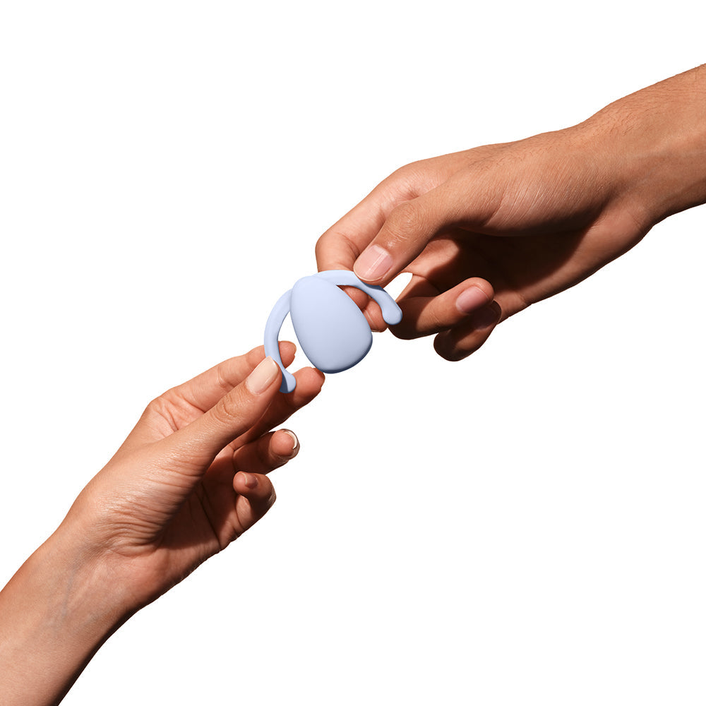 Dame Eva Hands Free Vibrator - Ice