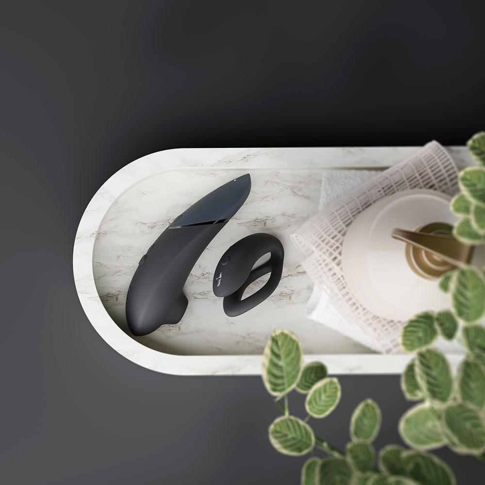 Womanizer Next / We-Vibe Sync O Lust & Luxury Collection Box - Black