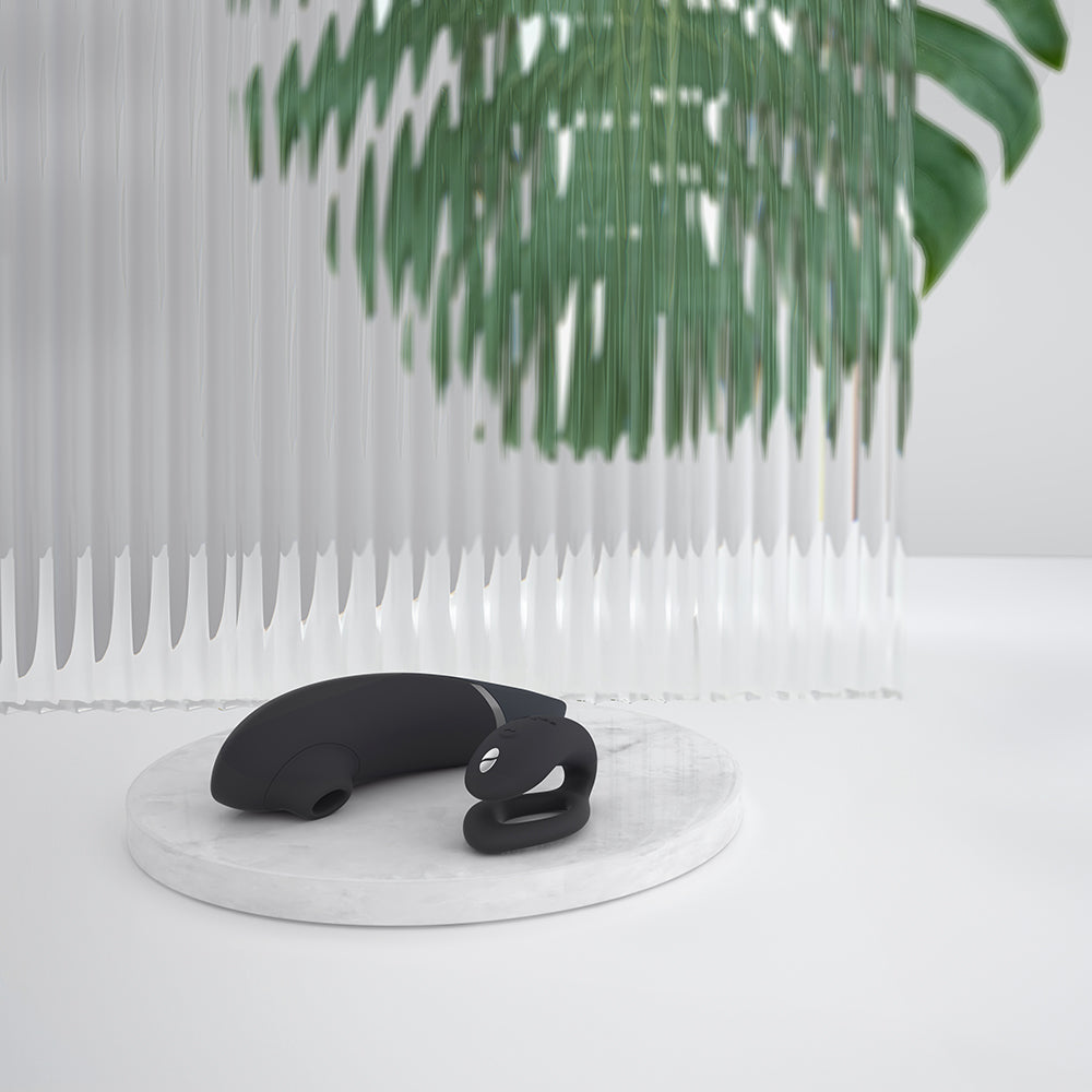 Womanizer Next / We-Vibe Sync O Lust & Luxury Collection Box - Black