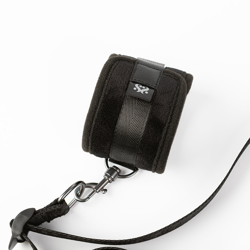 Sei Mio Comfortably in Control Deluxe Sex Position Restraint System - Black