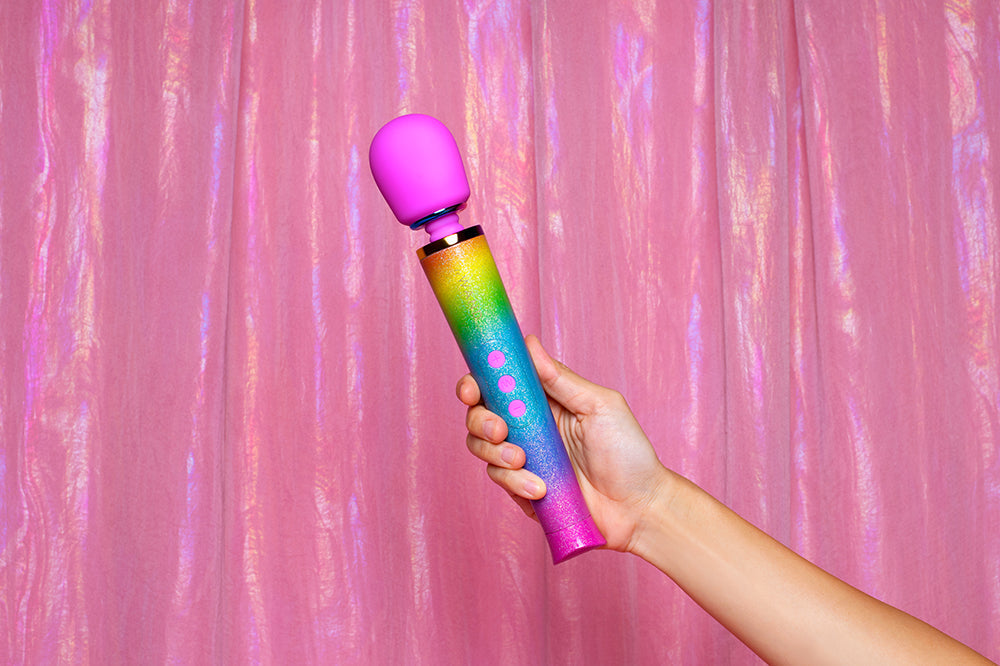 Le Wand Petite Rechargeable Vibrating Massager - Rainbow