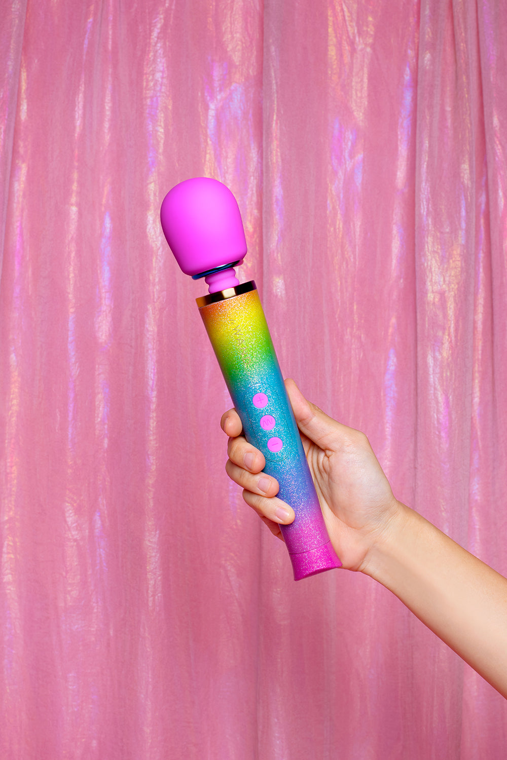Le Wand Petite Rechargeable Vibrating Massager - Rainbow